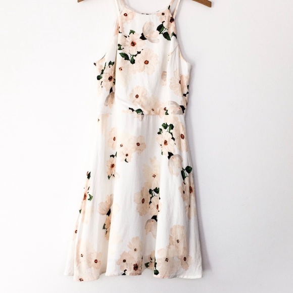 White floral dynamite dress - Picture 1 of 4